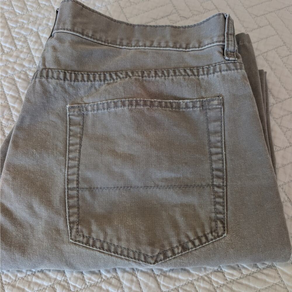J. Crew Jeans Men's Size 34x42 Gray Straight Leg (0360) Slight Damage